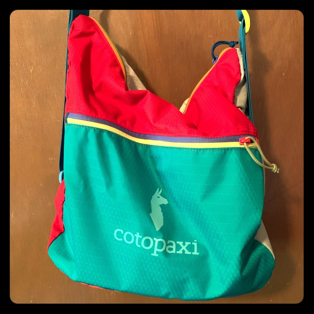 Cotopaxi crossbody/backpack